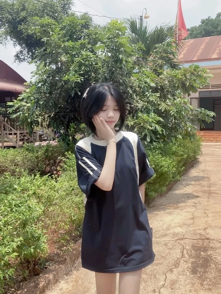 Gái quê xinh đẹp mang lại cảm giác gần gũi, thanh thoát