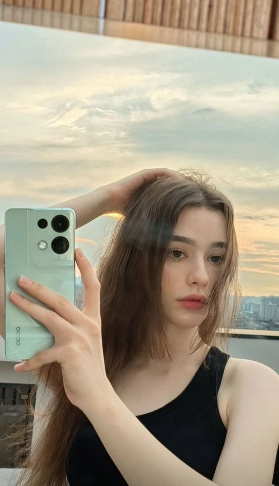 Gái đẹp Tây sở hữu nét đẹp tự nhiên và cuốn hút khó cưỡng
