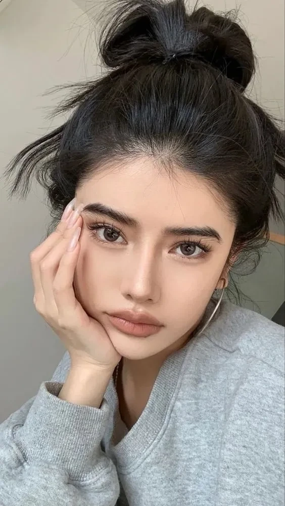 Gái Nga luôn thu hút với vẻ đẹp tự nhiên và quyến rũ