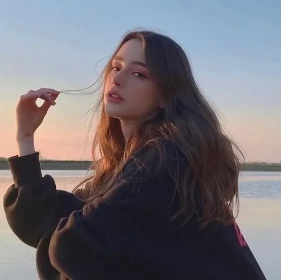 Gái xinh dáng ngon thu hút sự chú ý nhờ vẻ đẹp tự nhiên và thu hút