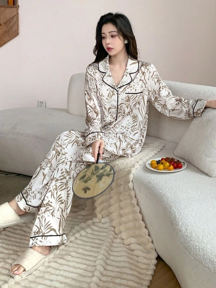 Ảnh gái đẹp đeo khẩu trang, tạo sự thu hút qua vẻ đẹp tự nhiên