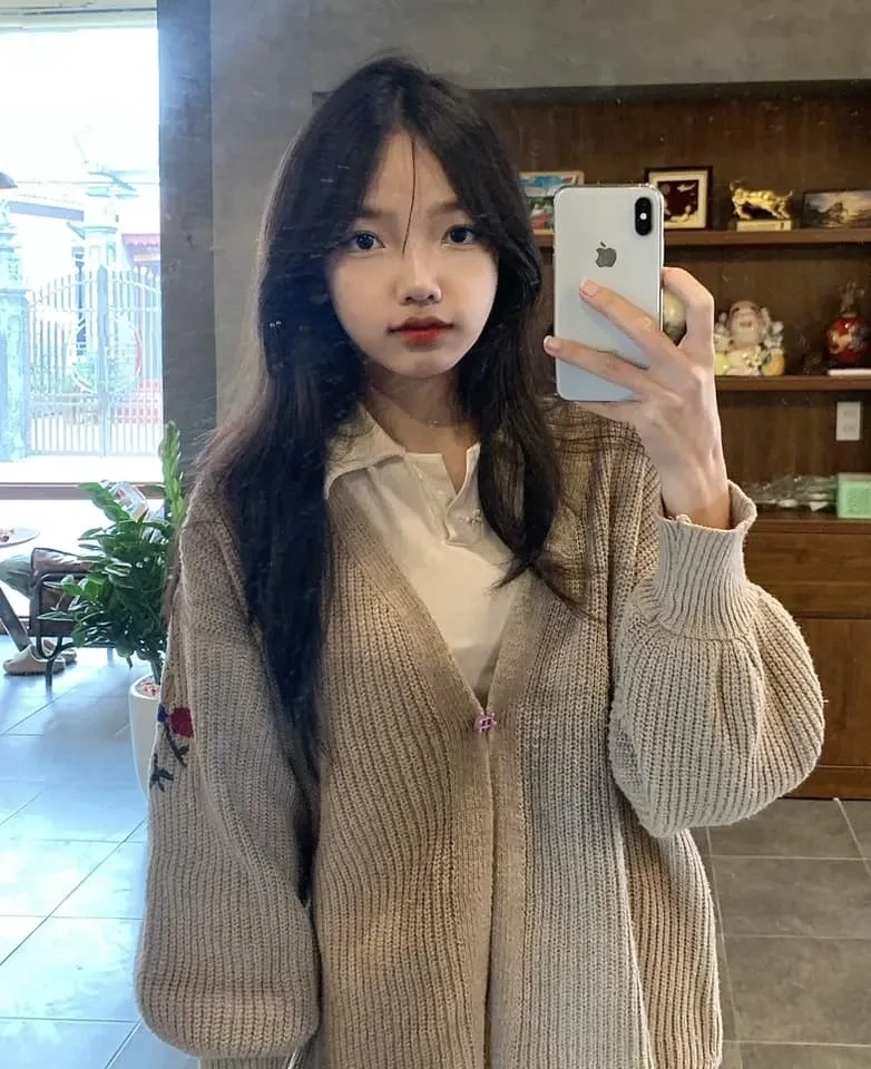 Ảnh 2k6 nữ là sự pha trộn giữa vẻ đẹp ngây thơ và tươi mới