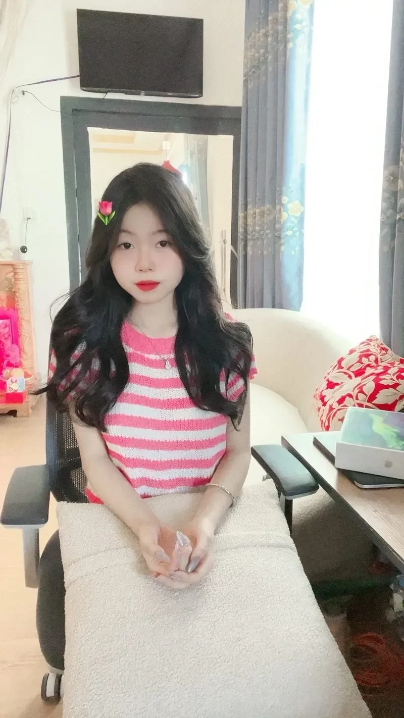 Ảnh gái k6 ngầu, thể hiện cá tính mạnh mẽ và độc đáo