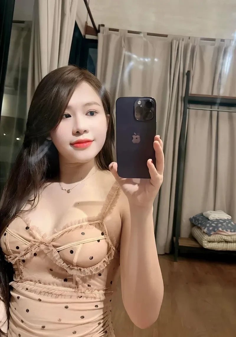 Ảnh gái xinh k6 che mặt tạo sự bí ẩn và lôi cuốn ánh nhìn