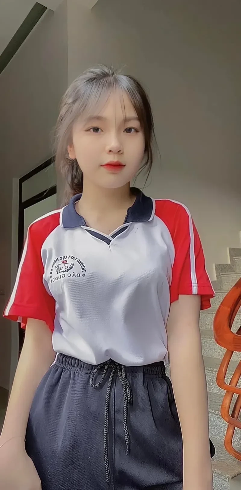 Ảnh gái 2k12 cool ngầu mang đến vẻ đẹp tự nhiên và lôi cuốn