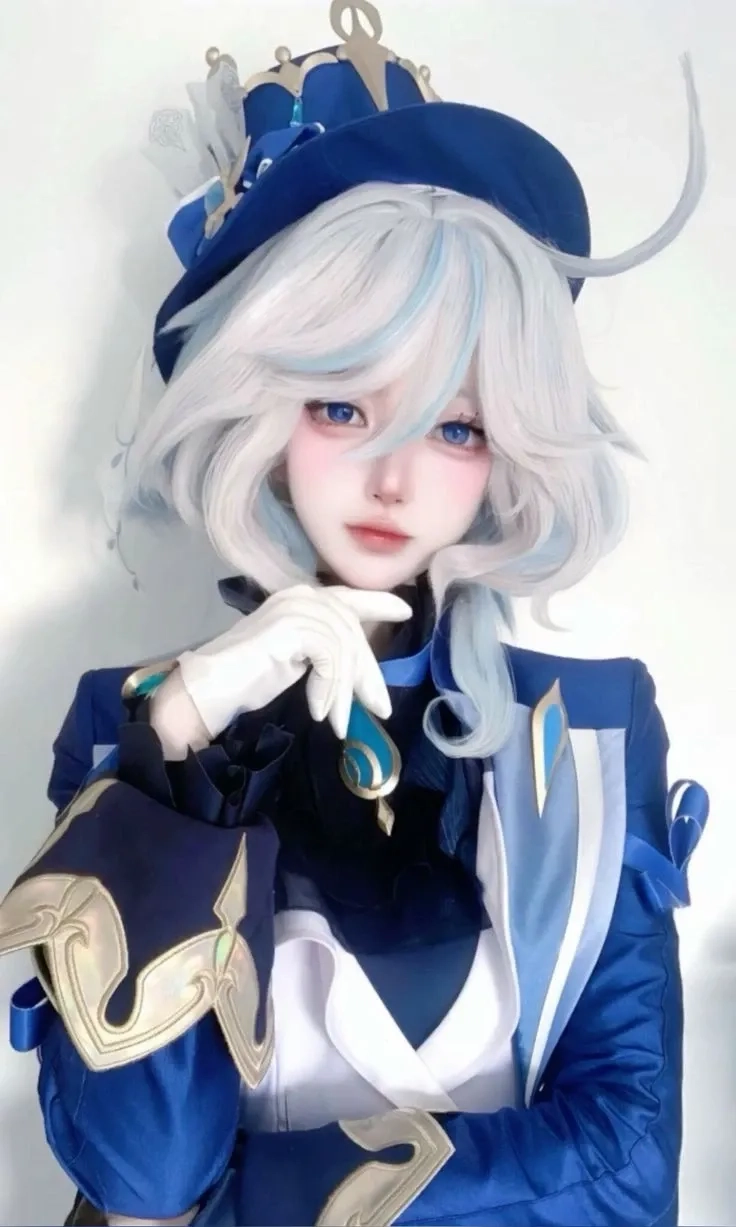 Ảnh cosplay Bulma (Dragon Ball) nổi bật với sự thông minh, năng động