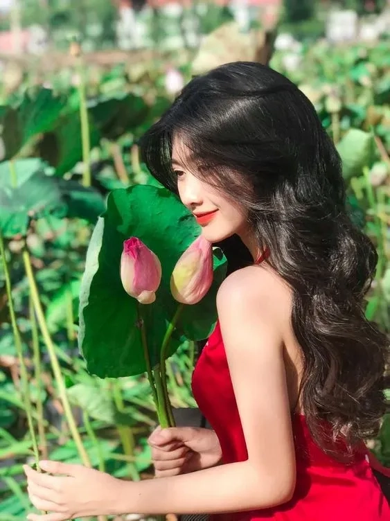 Ảnh áo yếm nghệ thuật làm nổi bật vẻ đẹp nền nã của phụ nữ Việt