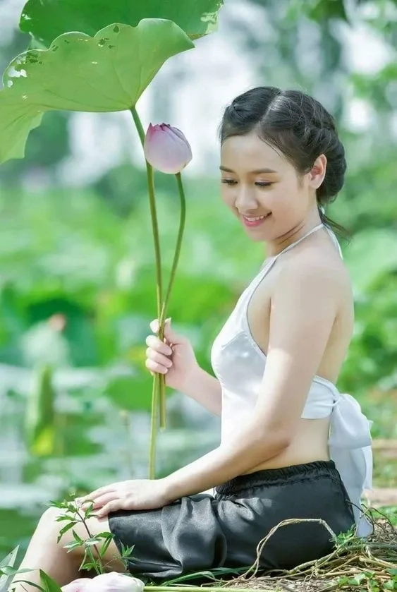 Nghệ thuật chụp ảnh phụ nữ với áo yếm tái hiện vẻ đẹp văn hóa độc đáo