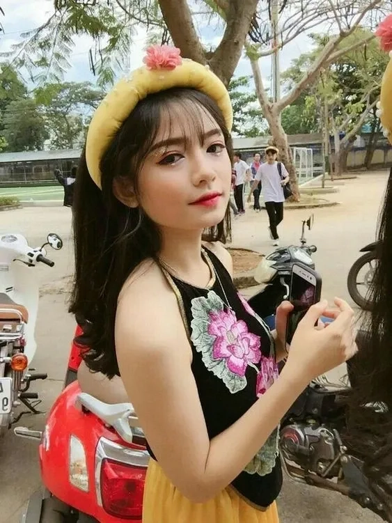 Bảo quản trang phục truyền thống áo yếm là cách giữ gìn văn hóa Việt Nam