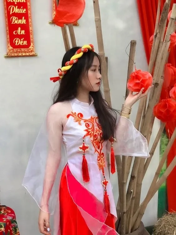 Phụ nữ Việt trong áo yếm truyền tải vẻ đẹp dịu dàng và mộc mạc