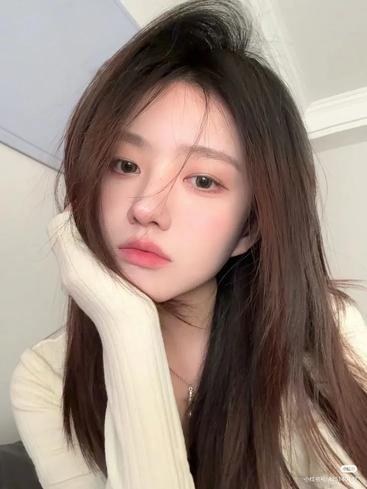 Ảnh cosplay Rem Re:Zero ghi lại nét đáng yêu và dịu dàng đặc trưng