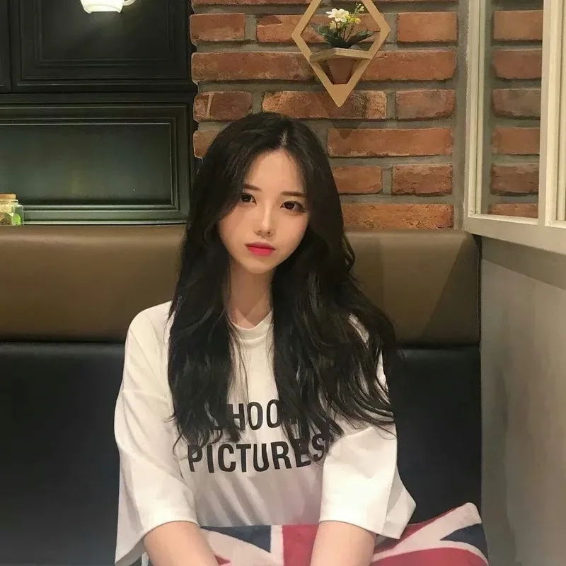 Ảnh Han Hyo Joo toát lên sự thanh lịch và vẻ đẹp tự nhiên ấn tượng