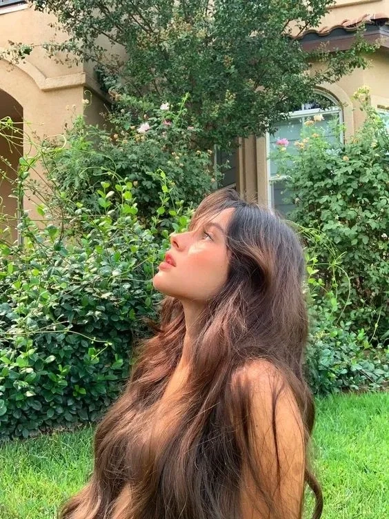 Hình ảnh hot girl Mỹ nổi tiếng trên Instagram thể hiện sự nổi bật và ấn tượng