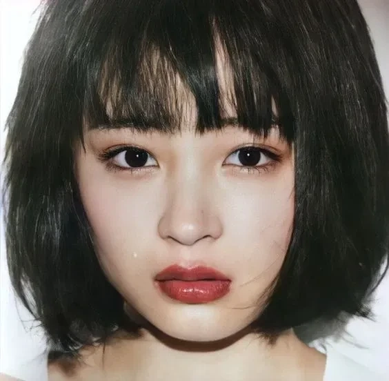  Ảnh idol bikini Nhật Bản khoe sắc đẹp tự tin và năng động