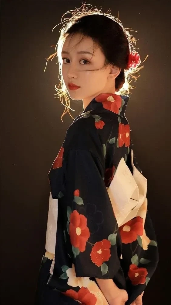 Ảnh idol gợi cảm Nhật Bản tỏa sáng với vẻ đẹp đầy quyến rũ