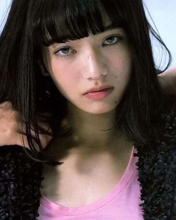 Thần tượng ảo Nhật Bản được yêu thích qua các nền tảng trực tuyến