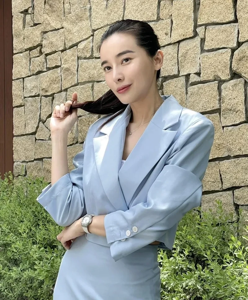 Cao Thái Hà chiều cao là điều khiến nhiều người hâm mộ tò mò