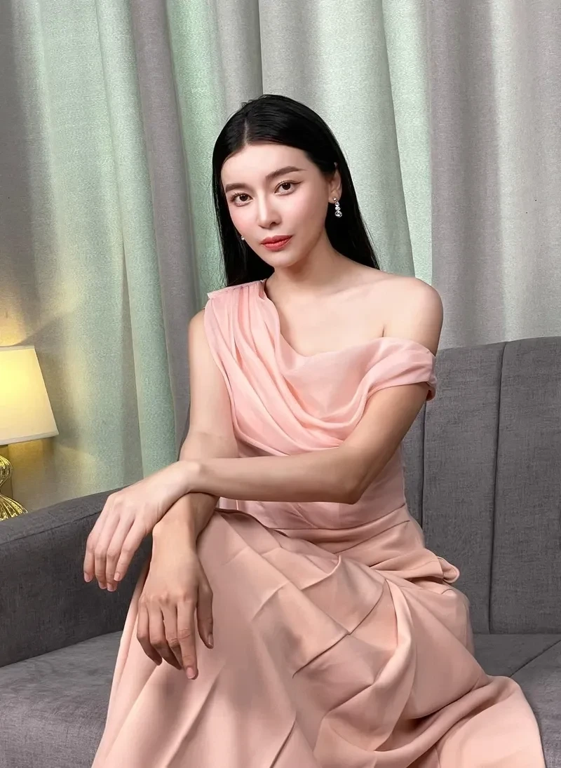 Cao Thái Hà có gia đình chưa là thắc mắc của khán giả yêu mến