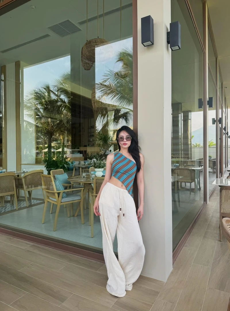 Ảnh bikini Ninh Dương Lan Ngọc luôn tạo nên sức hút đặc biệt