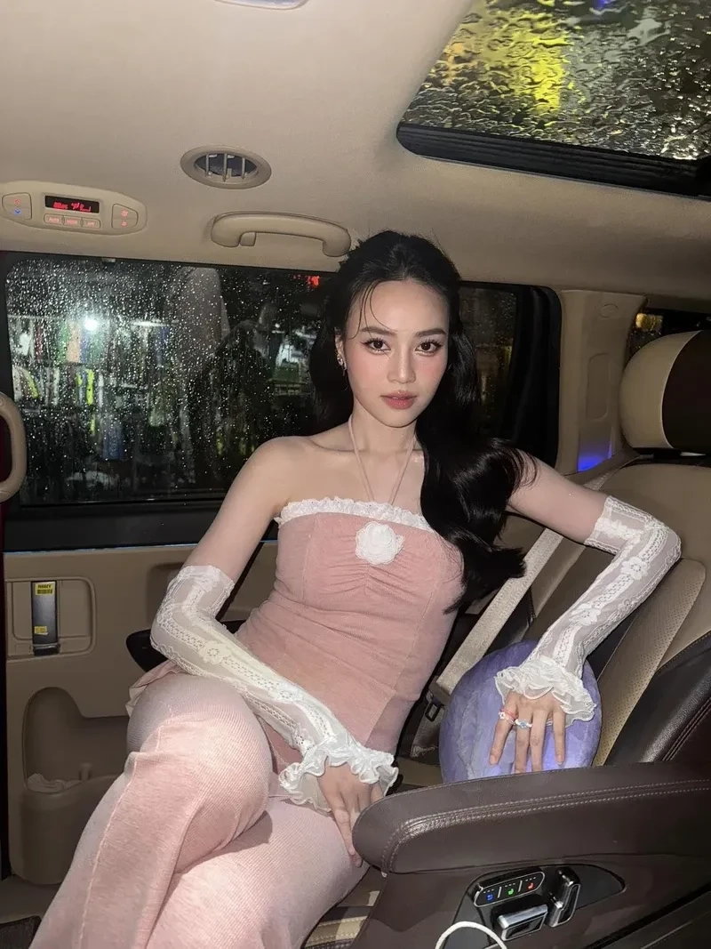 Ngô Kiến Huy Ninh Dương Lan Ngọc là cặp đôi thân thiết trong showbiz