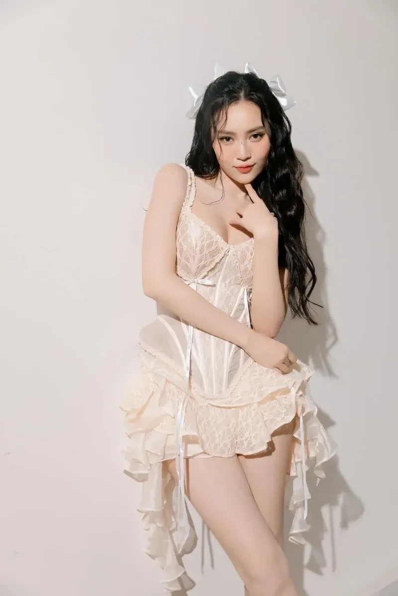 Ninh Dương Lan Ngọc yêu Chi Dân là tin đồn được quan tâm