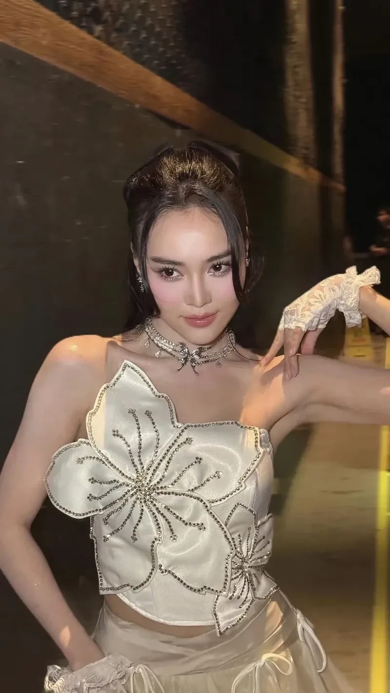 Ninh Dương Lan Ngọc Cánh Đồng Bất Tận tạo dấu ấn mạnh mẽ