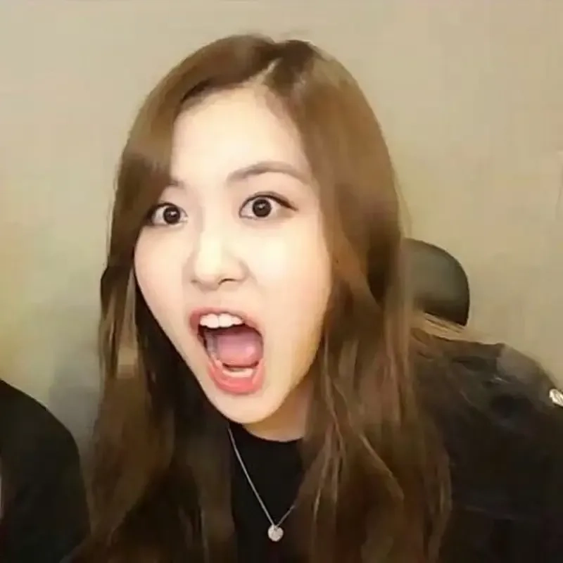 Meme black vine hài hước và sáng tạo dễ dàng sử dụng