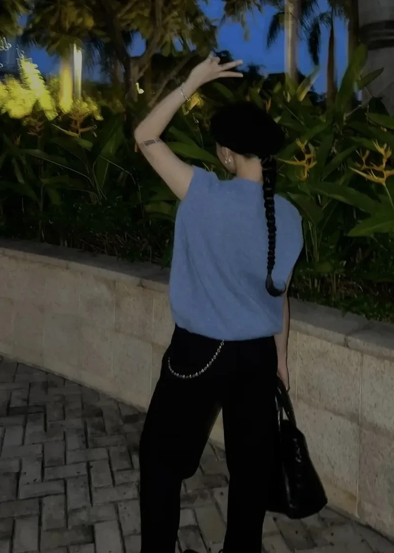 Nhạc ca sĩ Miu Lê mang đến cảm giác nhẹ nhàng và thư thái