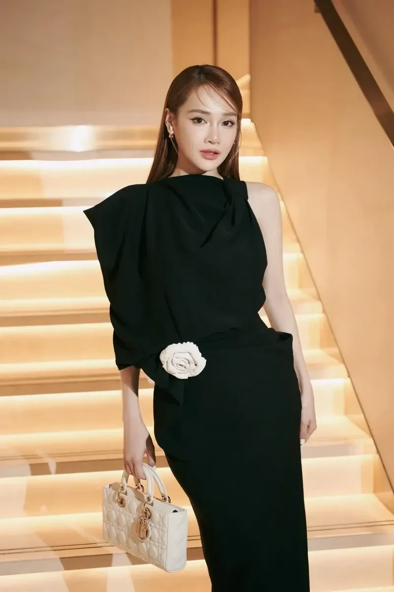 Trường Giang Nhã Phương là cặp đôi được yêu mến trong làng giải trí