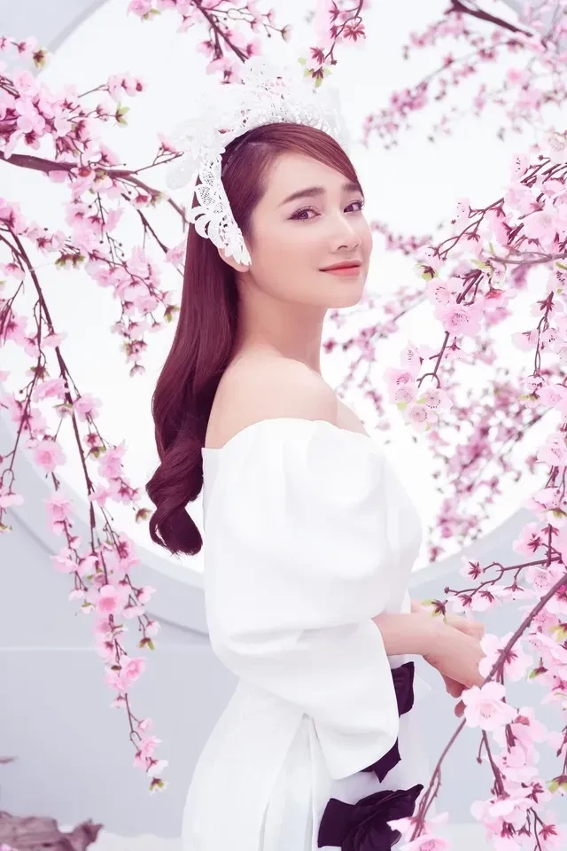 Bikini Nhã Phương nhận được nhiều lời khen từ người hâm mộ