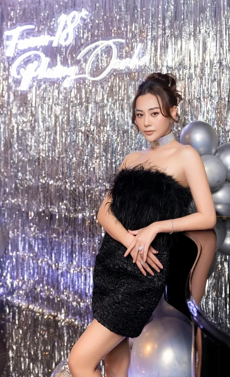 Diễn viên Phương Oanh và người yêu từng có những khoảnh khắc đặc biệt