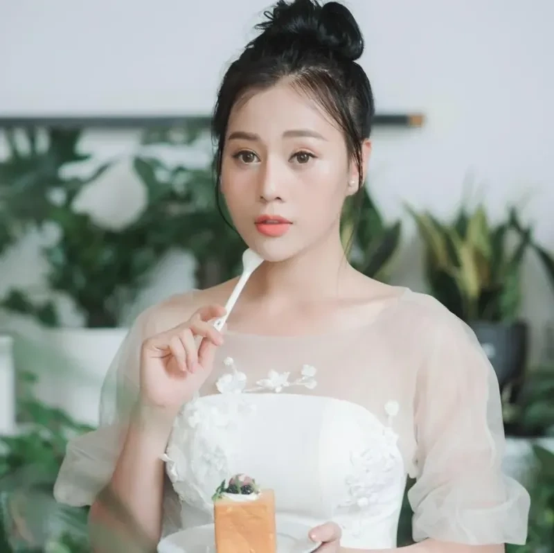 Shark Bình Phương Oanh được nhắc đến qua nhiều bài báo nổi bật
