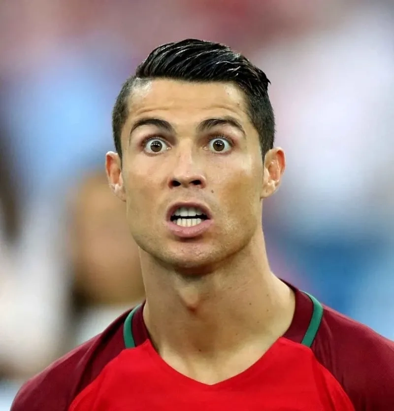 Meme ronaldo messi thú vị và hài hước dành cho fan bóng đá