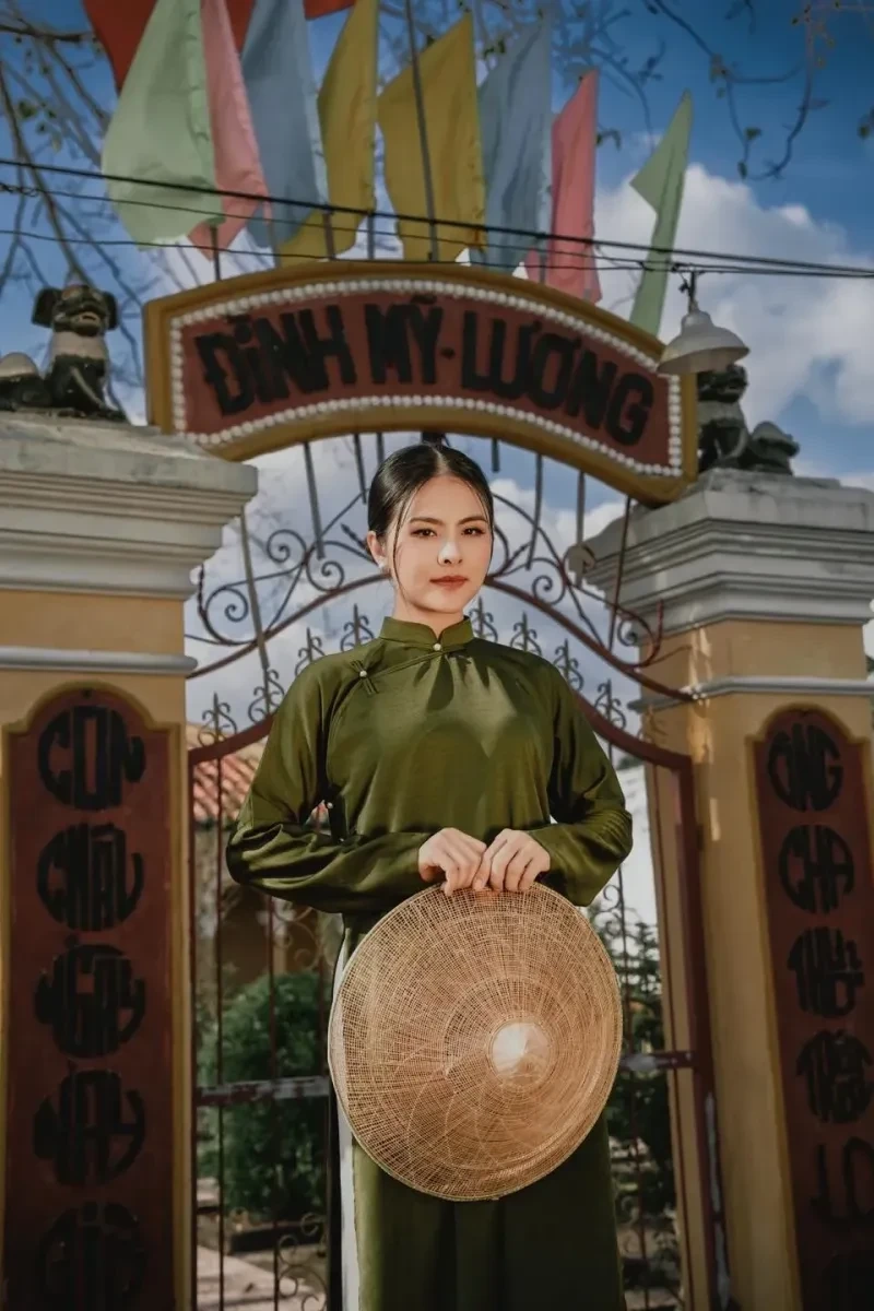 Vân Trang Thương Ngày Nắng Về thời trang luôn được khán giả đánh giá cao