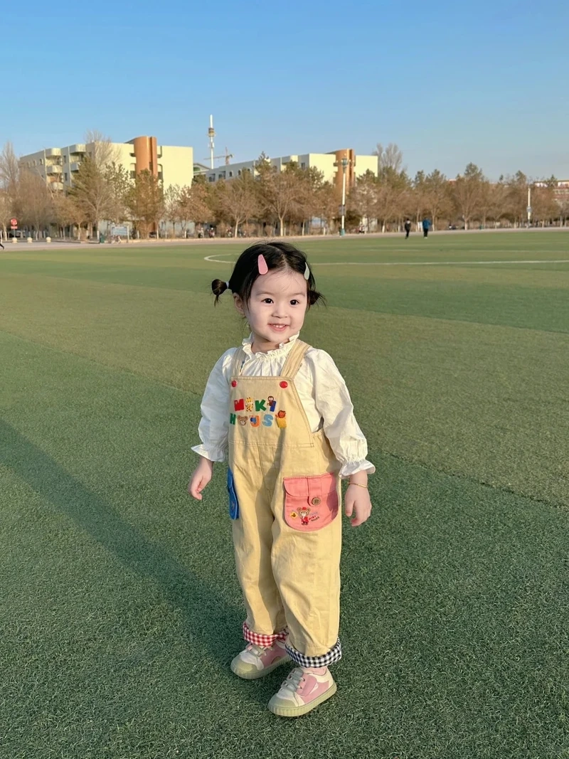 Ảnh bé gái dễ thương nhất với gương mặt hồn nhiên và vui vẻ