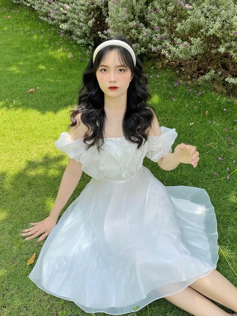 Ảnh hot girl chụp gương tạo ra những khoảnh khắc đẹp