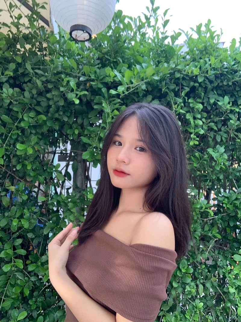 Mặt gái k7 thể hiện sự dịu dàng và nét đẹp tinh tế