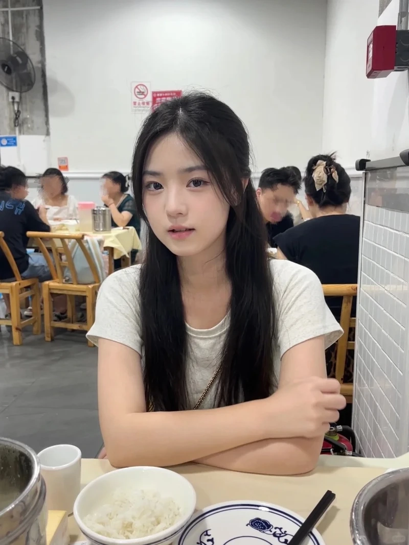 Ảnh gái Trung Quốc cổ trang mang lại cảm giác nhẹ nhàng và thanh thoát