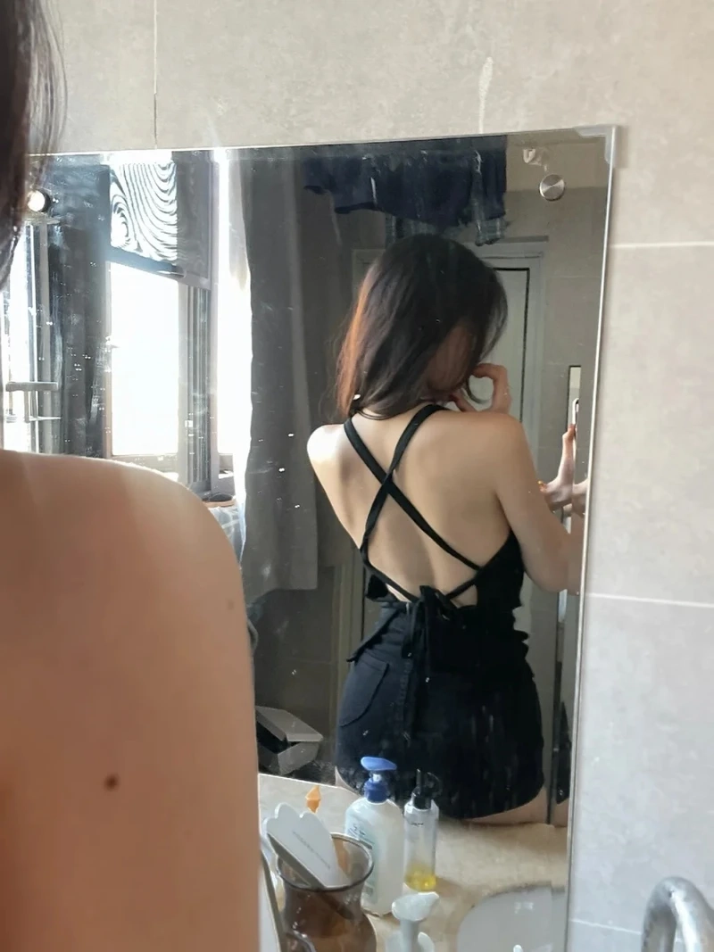 Hình ảnh chụp sau lưng đẹp đầy lãng mạn, quyến rũ
