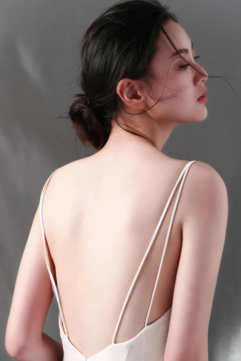 Chụp hình sau lưng tạo nên những bức ảnh đầy sức hút