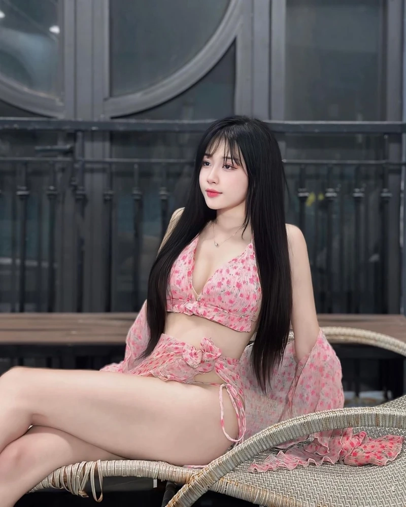 các kiểu xoăn cho tóc dài, kiểu tóc xoăn dài mang đến phong cách thanh lịch