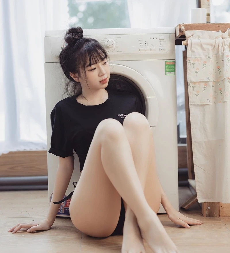 gái xinh bikini lọt khe, bikini lọt khe giúp tôn lên vẻ đẹp gợi cảm của gái xinh