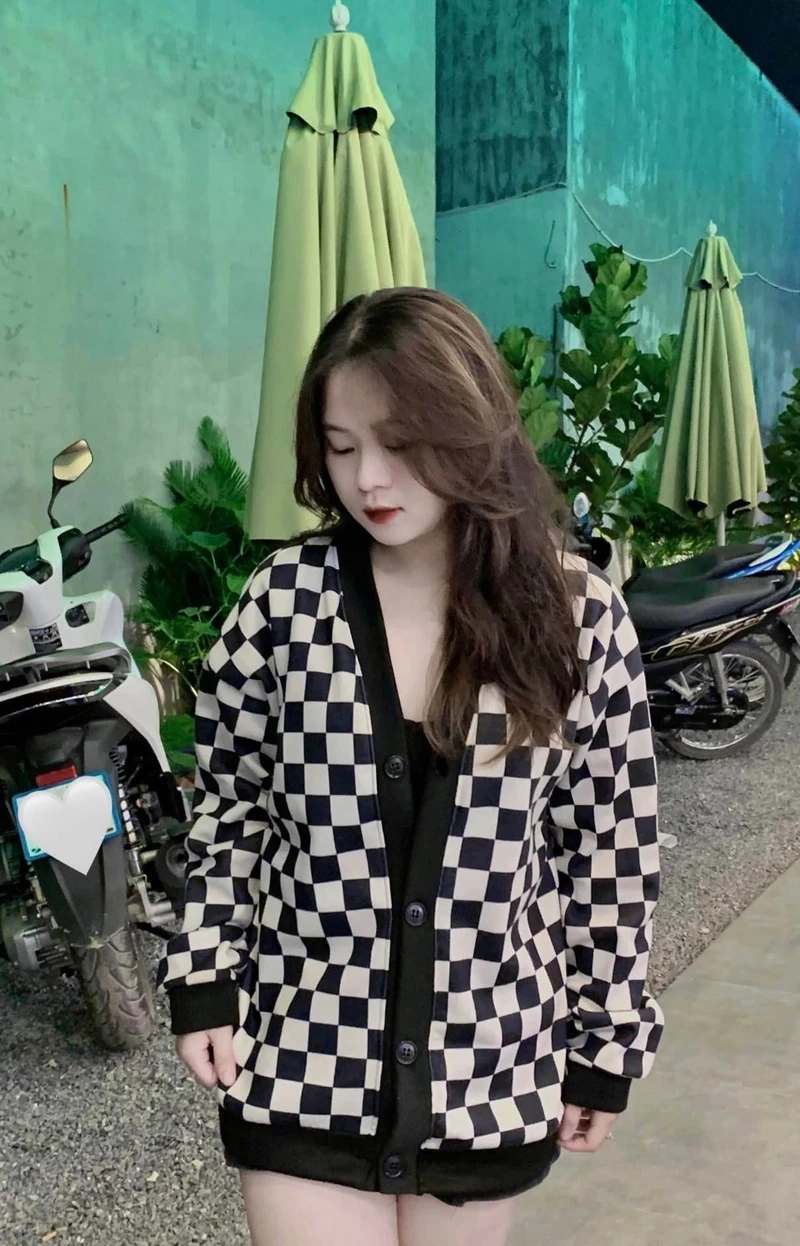 Hình gái cute 2k10 với nét dễ thương và tràn đầy sức sống