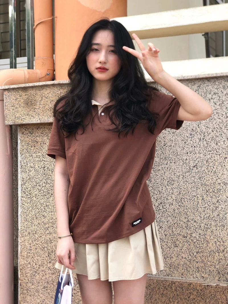 Hình ảnh bé gái cute với nụ cười ngây thơ và ánh mắt rạng rỡ