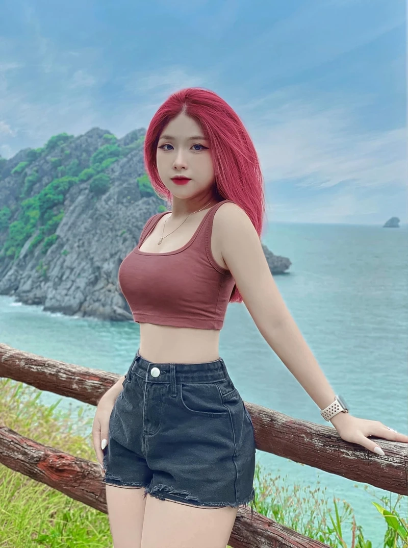 Hình ảnh con gái cute dễ thương đeo kính mang nét đáng yêu