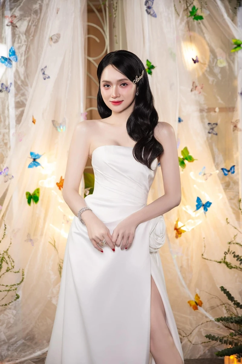 Hương Giang Idol chuyển giới luôn là biểu tượng cho nghị lực sống