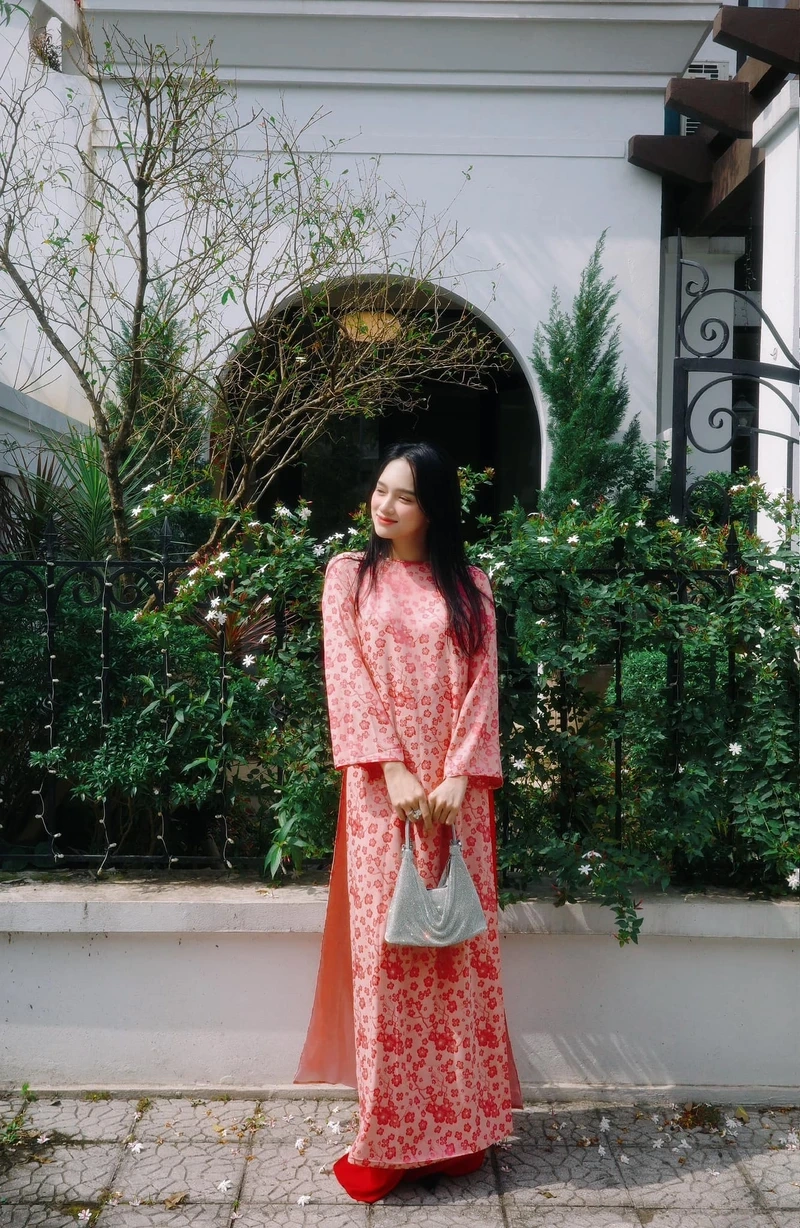 Hướng Giang Idol luôn mang lại sự tươi mới cho làng giải trí