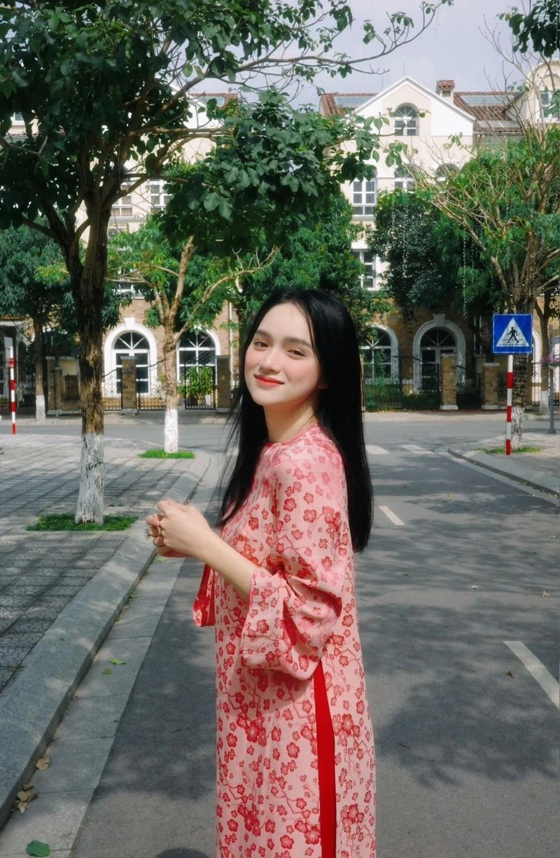 Sắc Đẹp Dối Trá Hương Giang là bộ phim mang thông điệp ý nghĩa