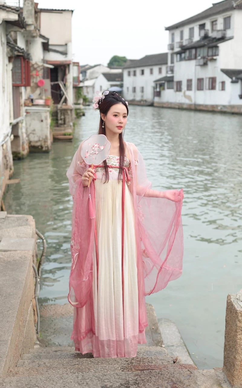 Người yêu midu là ai luôn là câu hỏi được nhiều người tò mò