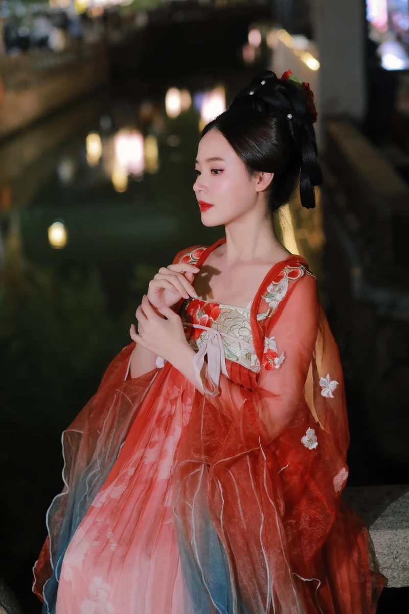 Midu la ai với những cống hiến đáng kể trong nghệ thuật